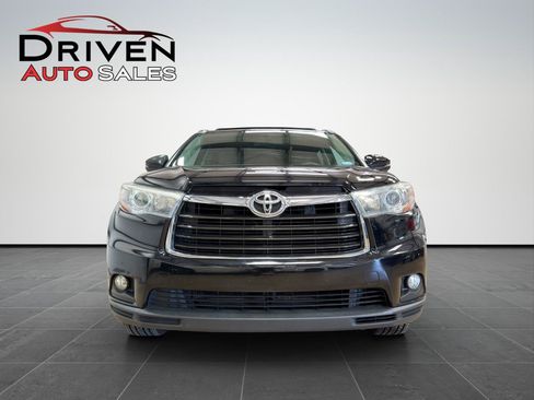Used 2016 Toyota Highlander XLE FWD image 8
