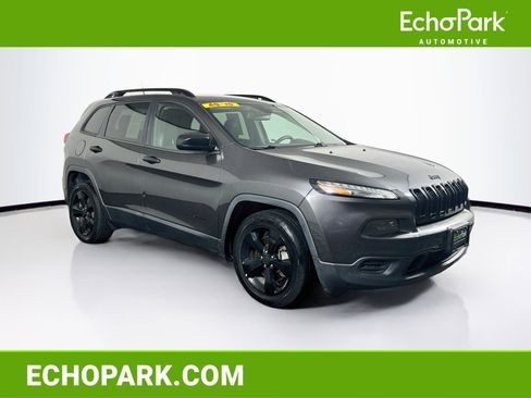 Used 2017 Jeep Cherokee Sport FWD image 1