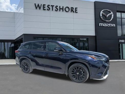 Used 2023 Toyota Highlander XSE FWD image 1