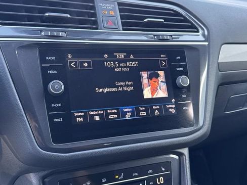 Used 2023 Volkswagen Tiguan SE image 18