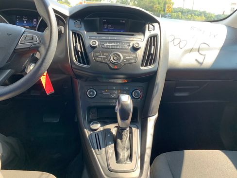 Used 2016 Ford Focus SE FWD image 15