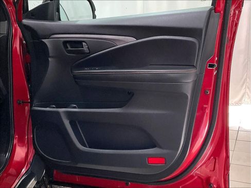 Used 2023 Honda Passport TrailSport image 12