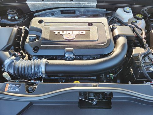 Certified 2024 Cadillac XT4 Premium Luxury image 23