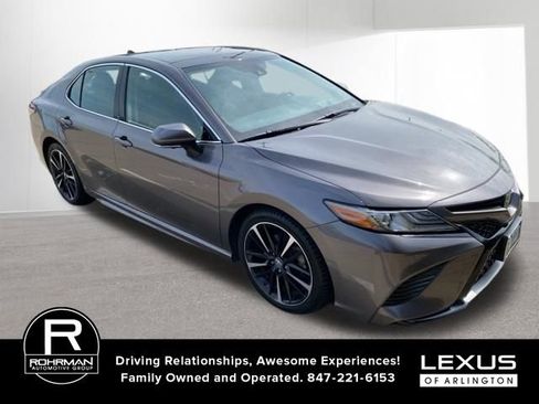 Used 2019 Toyota Camry XSE image 6