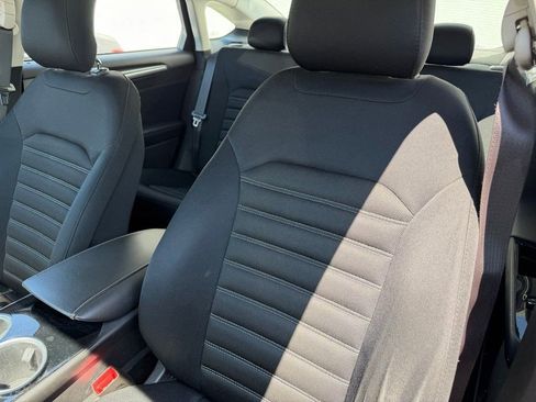 Used 2013 Ford Fusion SE FWD image 6