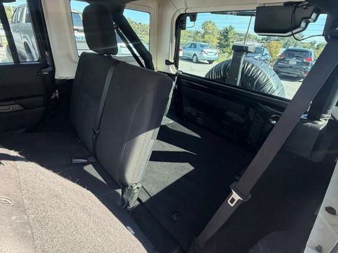 Used 2018 Jeep Wrangler Unlimited Sport w/ Connectivity Group AWD/4WD image 35