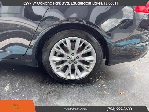 Used 2013 Jaguar XF 3.0 image 19