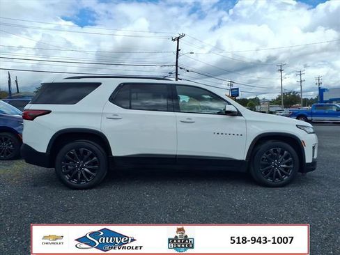 Used 2023 Chevrolet Traverse RS w/ LPO, Floor Liner Package image 8