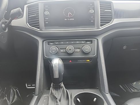 Used 2021 Volkswagen Atlas SE image 19