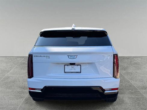 New 2025 Cadillac Escalade IQ Luxury 1 image 10