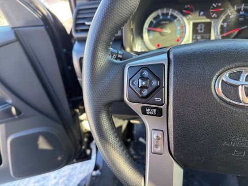 Used 2017 Toyota 4Runner image 22