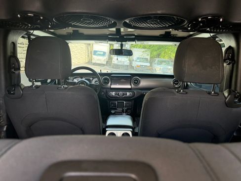 Used 2021 Jeep Wrangler Sport AWD/4WD image 23