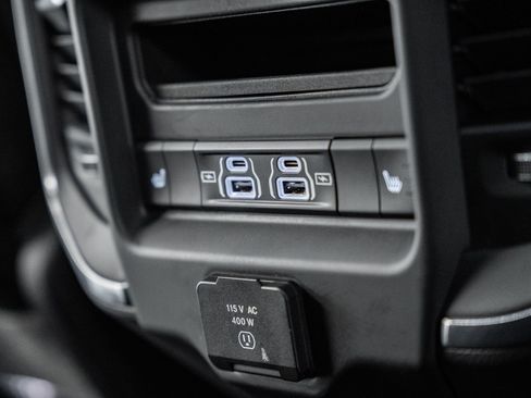 Used 2025 RAM 1500 Laramie w/ Night Edition image 41