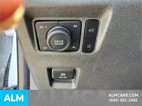 Used 2025 Ford Expedition Max Platinum AWD/4WD image 27