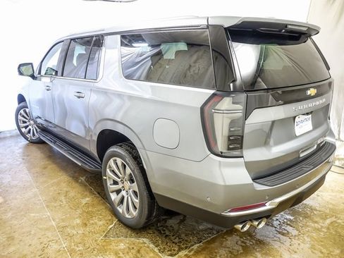New 2026 Chevrolet Suburban Premier image 7