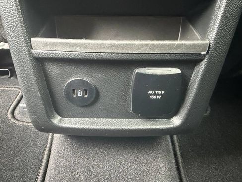 Used 2024 Ford Edge Titanium AWD/4WD image 17