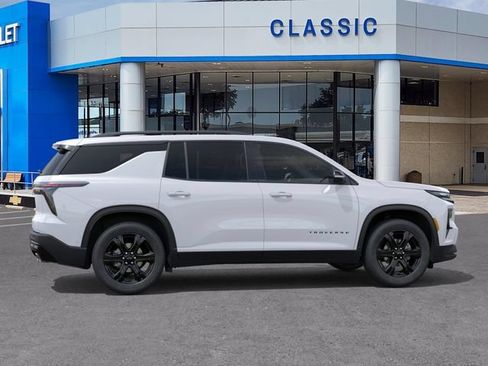 New 2027 Chevrolet Traverse LT w/ Midnight/Sport Edition FWD image 5