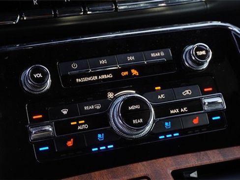 Used 2023 Lincoln Navigator Black Label image 28