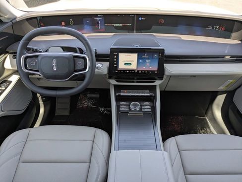 New 2026 Lincoln Nautilus Premier image 15