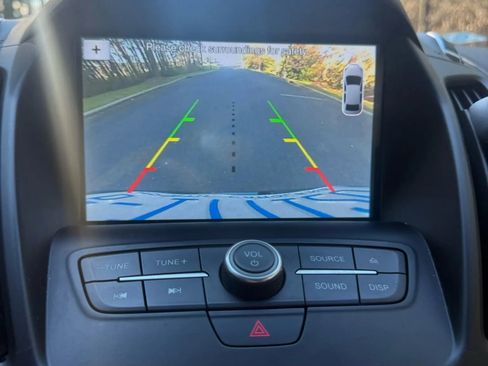 Used 2018 Ford Escape SEL image 21