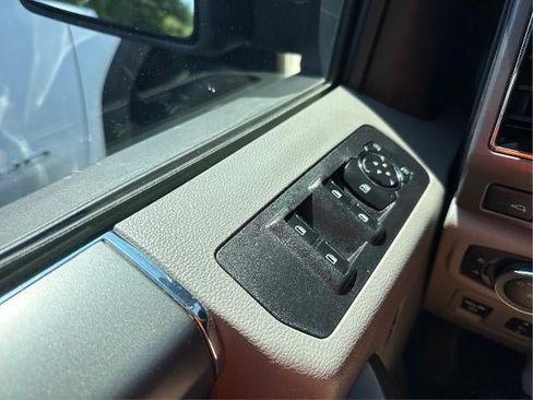 Used 2019 Ford F150 XLT w/ Equipment Group 302A Luxury AWD/4WD image 17