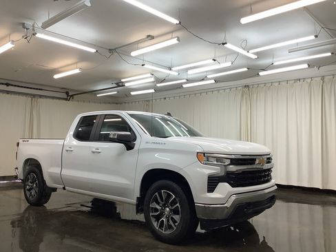 Used 2022 Chevrolet Silverado 1500 LT image 4