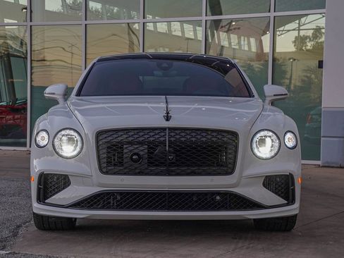 New 2026 Bentley Flying Spur Plug-In Hybrid image 8