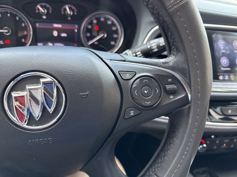 Used 2020 Buick Enclave Essence image 23