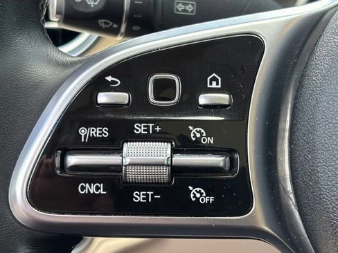 Certified 2019 Mercedes-Benz C 300 4MATIC Sedan image 17