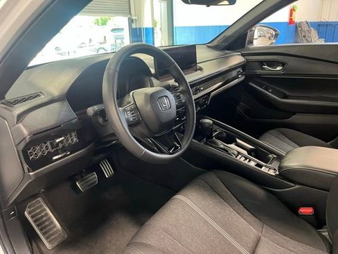 Used 2025 Honda Accord Sport image 24