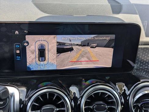 New 2026 Mercedes-Benz GLB 250 image 13