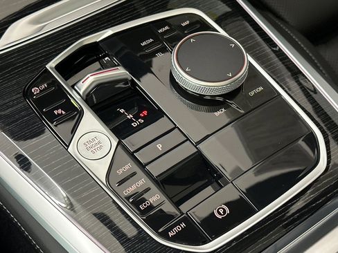 Certified 2025 BMW X5 sDrive40i w/ M Sport Package image 17