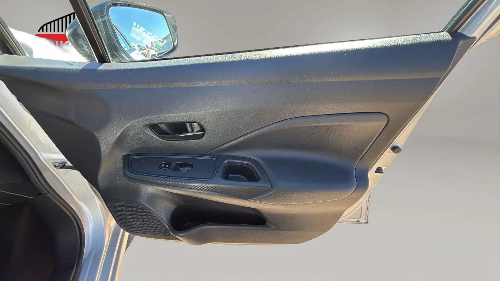 Used 2025 Nissan Versa S FWD image 21