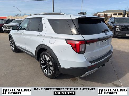Used 2025 Ford Explorer Platinum w/ LUX Leather Package AWD/4WD image 9