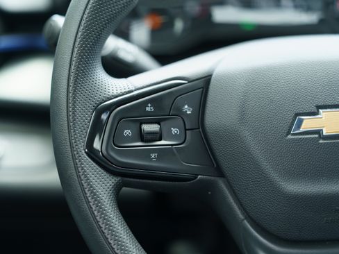 Used 2024 Chevrolet Trax LS FWD image 17