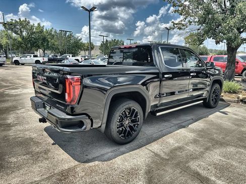 New 2026 GMC Sierra 1500 Denali w/ Denali Reserve Package AWD/4WD image 11