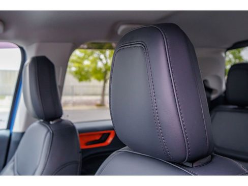 Used 2024 Ford Maverick Lariat w/ Black Appearance Package FWD image 17