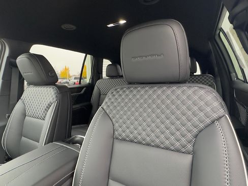 New 2026 GMC Acadia Denali image 17