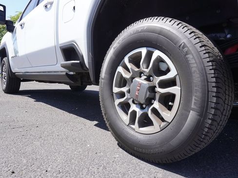 Certified 2023 GMC Sierra 3500 AT4 w/ AT4 Preferred Package AWD/4WD image 9