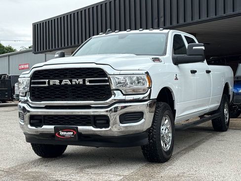 Used 2023 RAM 3500 Tradesman w/ Chrome Appearance Group AWD/4WD image 3