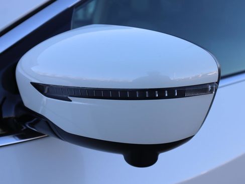 Certified 2024 Nissan Murano SL image 7