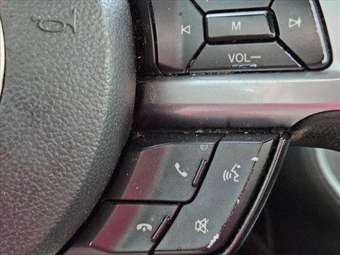 Used 2016 Ford Mustang Coupe image 9