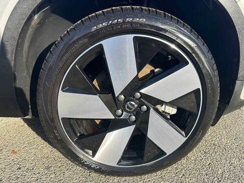 Certified 2023 Volvo XC40 Recharge Ultimate image 9