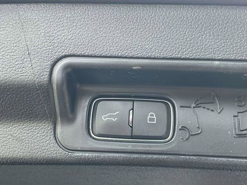 Used 2022 Ford Explorer XLT RWD image 25