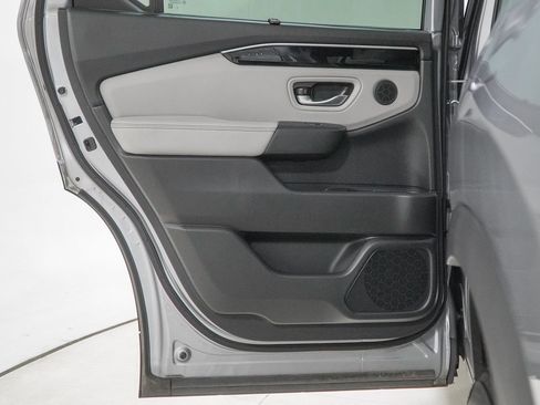 Certified 2025 Honda Pilot Touring image 45