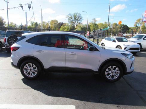Used 2025 Ford Escape Active image 5
