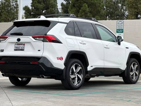 Used 2024 Toyota RAV4 SE w/ Weather & Moonroof Package AWD/4WD image 7