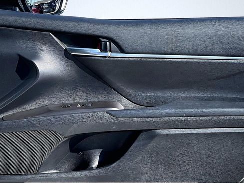 Used 2023 Toyota Camry SE FWD image 16