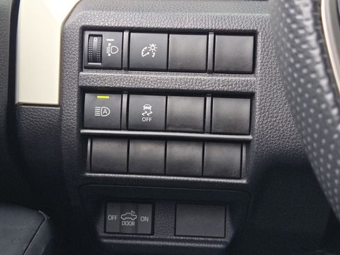 Used 2024 Toyota Tacoma TRD Off-Road image 25