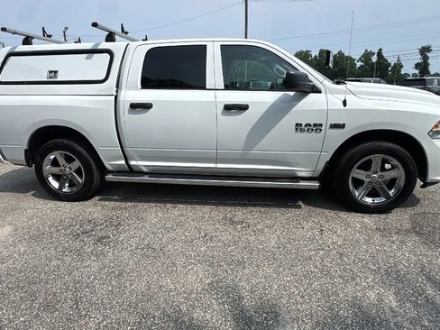 Used 2015 RAM 1500 Express AWD/4WD image 7
